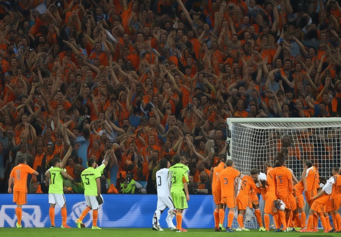 2014世界杯：西班牙1-5惨败荷兰，经典悲剧回顾