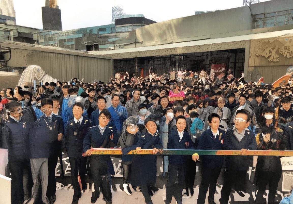 足球VAR技术应用现状及瓜迪奥拉观点分析